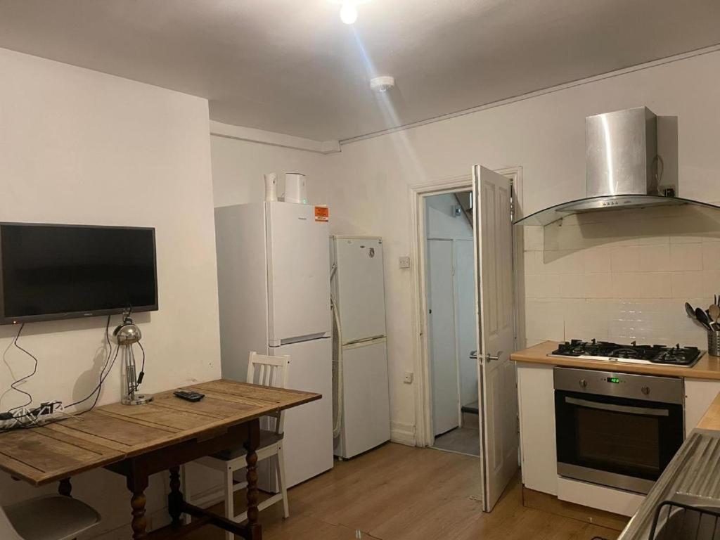 Pensiune Balham, South Spacious, Lambert, 6 Available